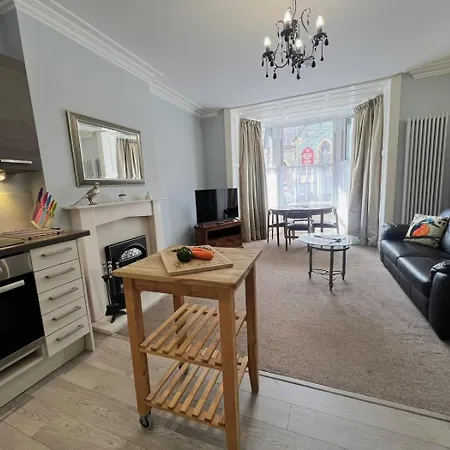 1 Bed In Oc-sz441 شقة كيسويك
