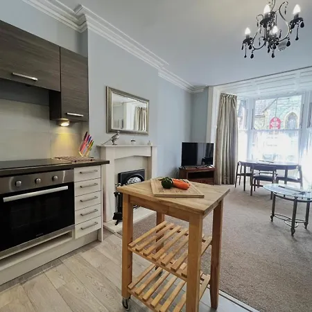 1 Bed In Oc-sz441 شقة كيسويك